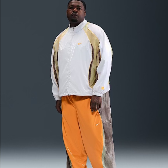 Nike Men's White and Gold Windbreaker